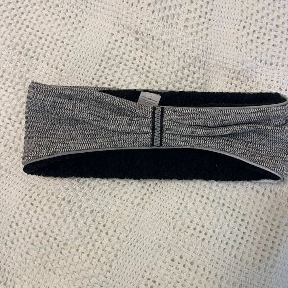 Lululemon Fleece Lined Headband‎ Ear Warmer Grey Black Reflective One Size O/S